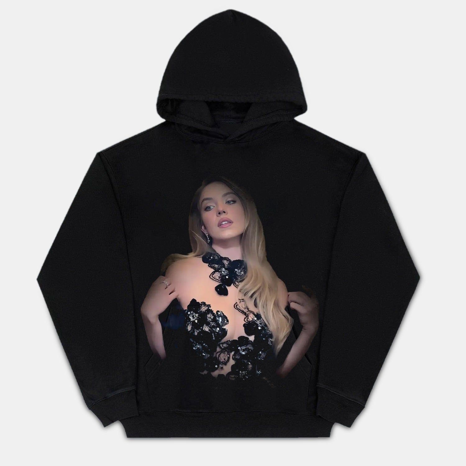 SYDNEY SWEENEY NEW TEE